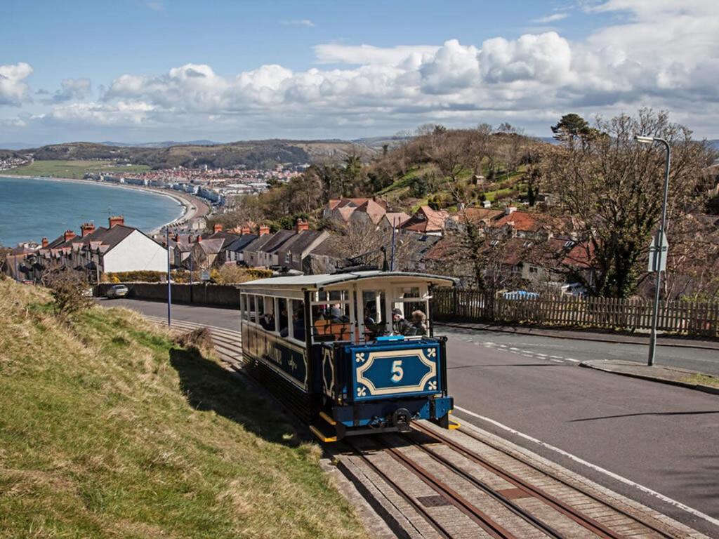2 Edward Street Villa Llandudno Luaran gambar